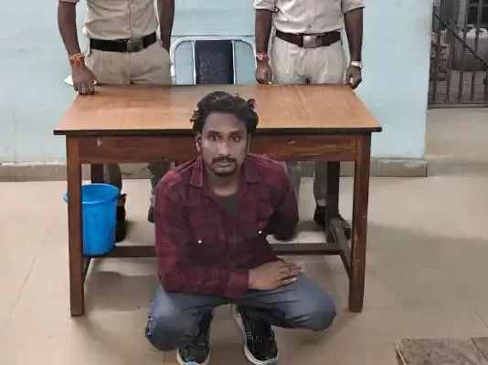 निगरानी बदमाश महेश पैंकरा के साथ बाइक-मोबाइल चोरी में शामिल फरार आरोपी विकास चौहान गिरफ्तार