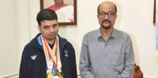 राज्यपाल श्री डेका ने की विशेष ओलंपिक में स्वर्ण पदक विजेता इभानन साहू की सराहना