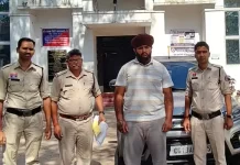 ढिमरापुर चौक पर ब्रेजा में छिपाकर रखी थी अफीम, 20 साल का युवक गिरफ्तार