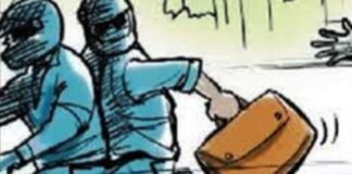 जगंल के बीच सराफा व्यापारी से 50 लाख की लूट, जेवरात और कैश लेकर भागे बदमाश